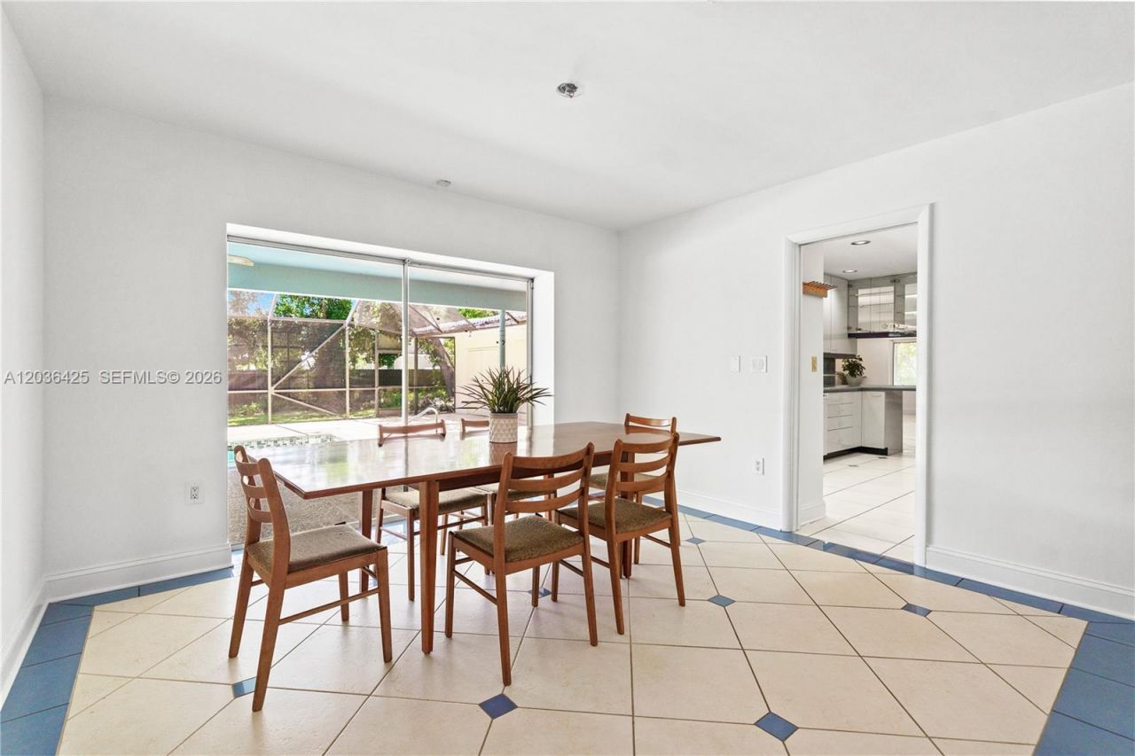 15200 SW 88th Ave, Palmetto Bay, FL 33157 Photo