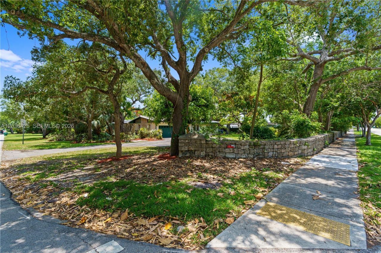 15200 SW 88th Ave, Palmetto Bay, FL 33157 Photo