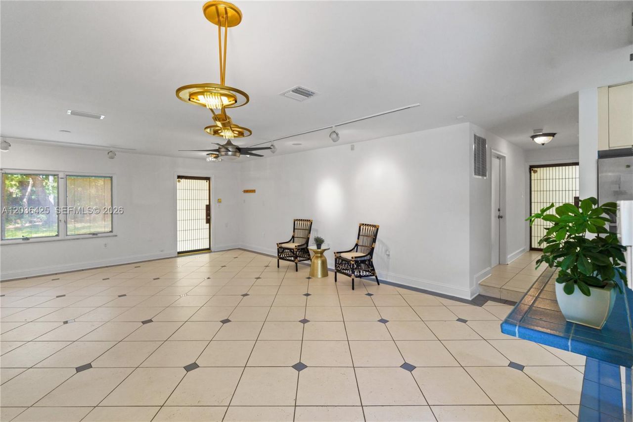 15200 SW 88th Ave, Palmetto Bay, FL 33157 Photo