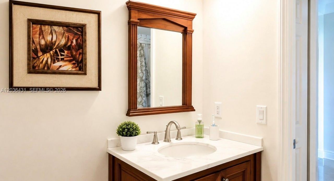 10012 NW 7th St , Unit 111, Miami, FL 33172 Photo
