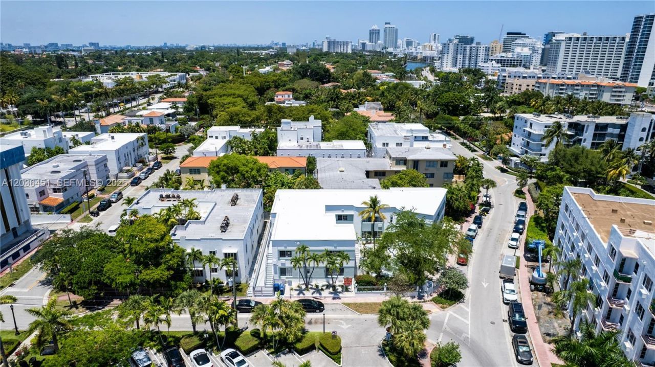 2416 Flamingo Dr, Unit 14, Miami Beach, FL 33140 Photo