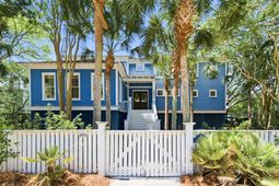 2824 Middle Street photo 4