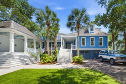 2824 Middle Street photo 4