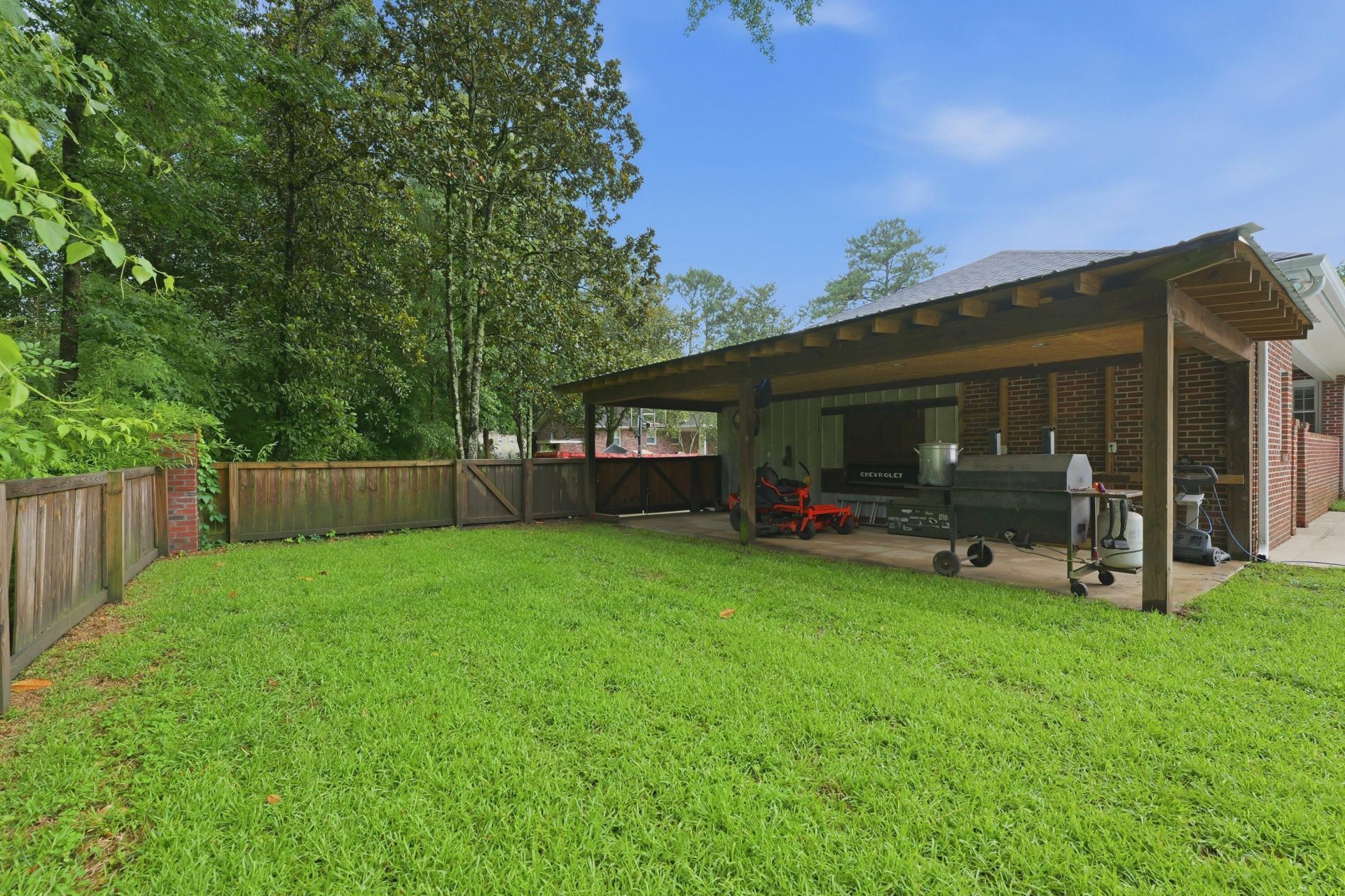 116 N Winter Street Photo 31