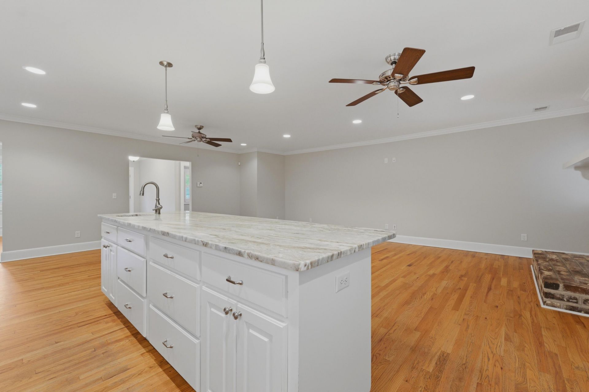 116 N Winter Street Photo 5