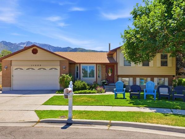 11209 S CHRISTOPHER CIR E, Sandy, UT 84092