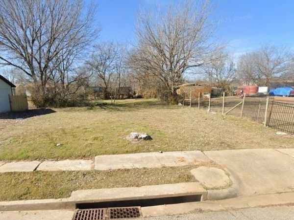 6370 N Cheyenne Avenue W, Tulsa, OK 74126