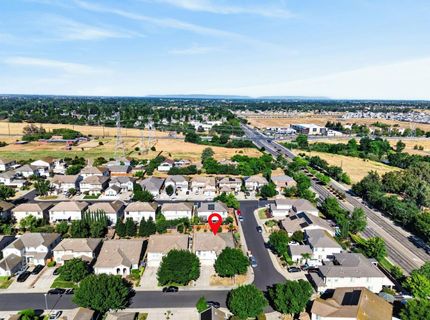 9234 Rushing Creek Way, Elk Grove, CA 95624 Photo