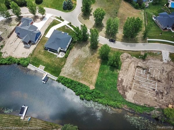 1932 Sandy Shores Drive , Oxford Twp, MI 48371