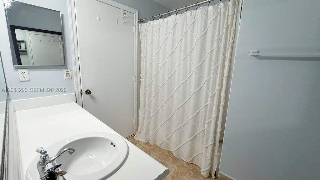 1611 Veracruz Ln, Unit 5-17, Weston, FL 33327 Photo