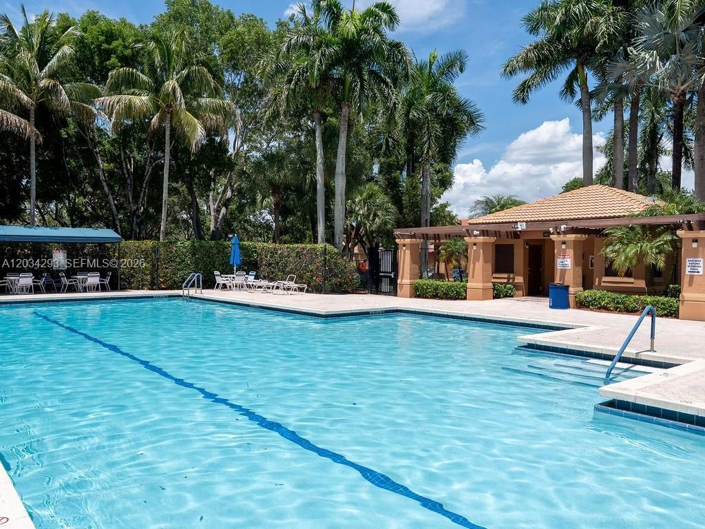 1611 Veracruz Ln, Unit 5-17, Weston, FL 33327 Photo