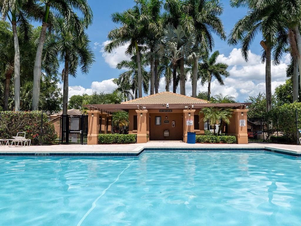 1611 Veracruz Ln, Unit 5-17, Weston, FL 33327 Photo