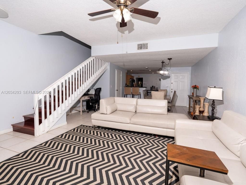 1611 Veracruz Ln, Unit 5-17, Weston, FL 33327 Photo