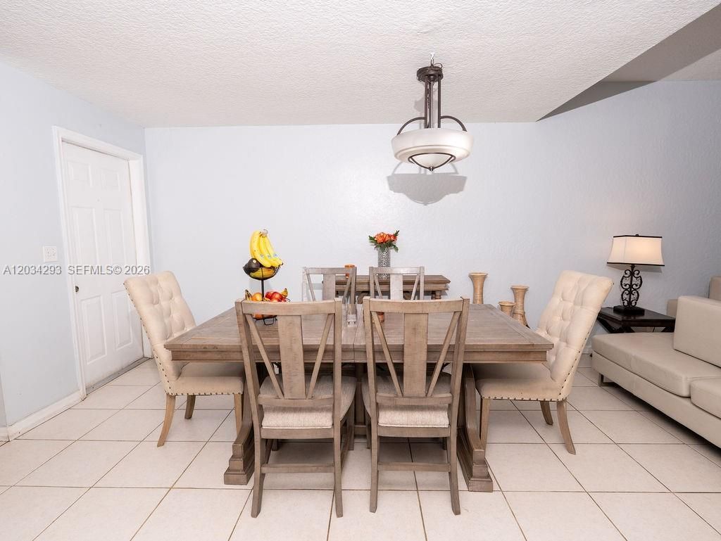 1611 Veracruz Ln, Unit 5-17, Weston, FL 33327 Photo