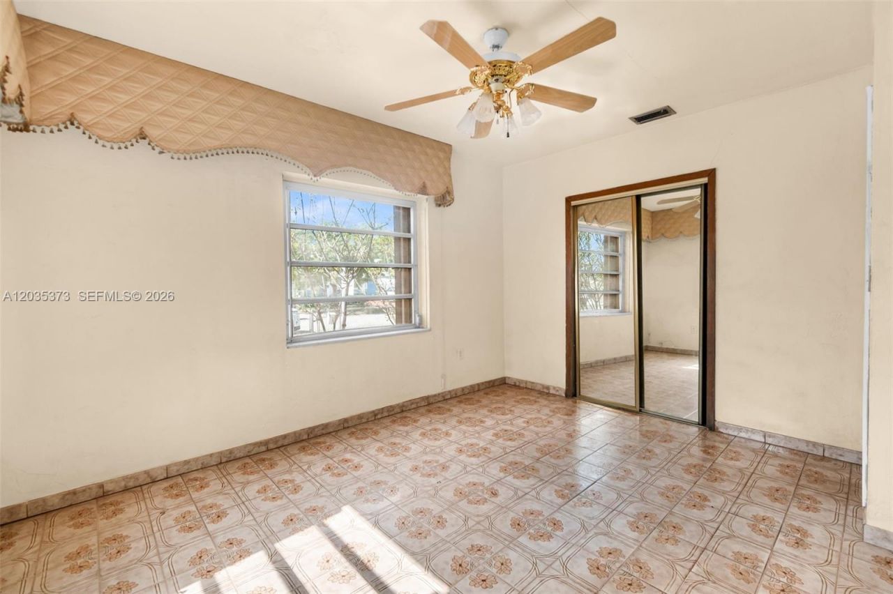 151 E 16th St, Hialeah, FL 33010 Photo