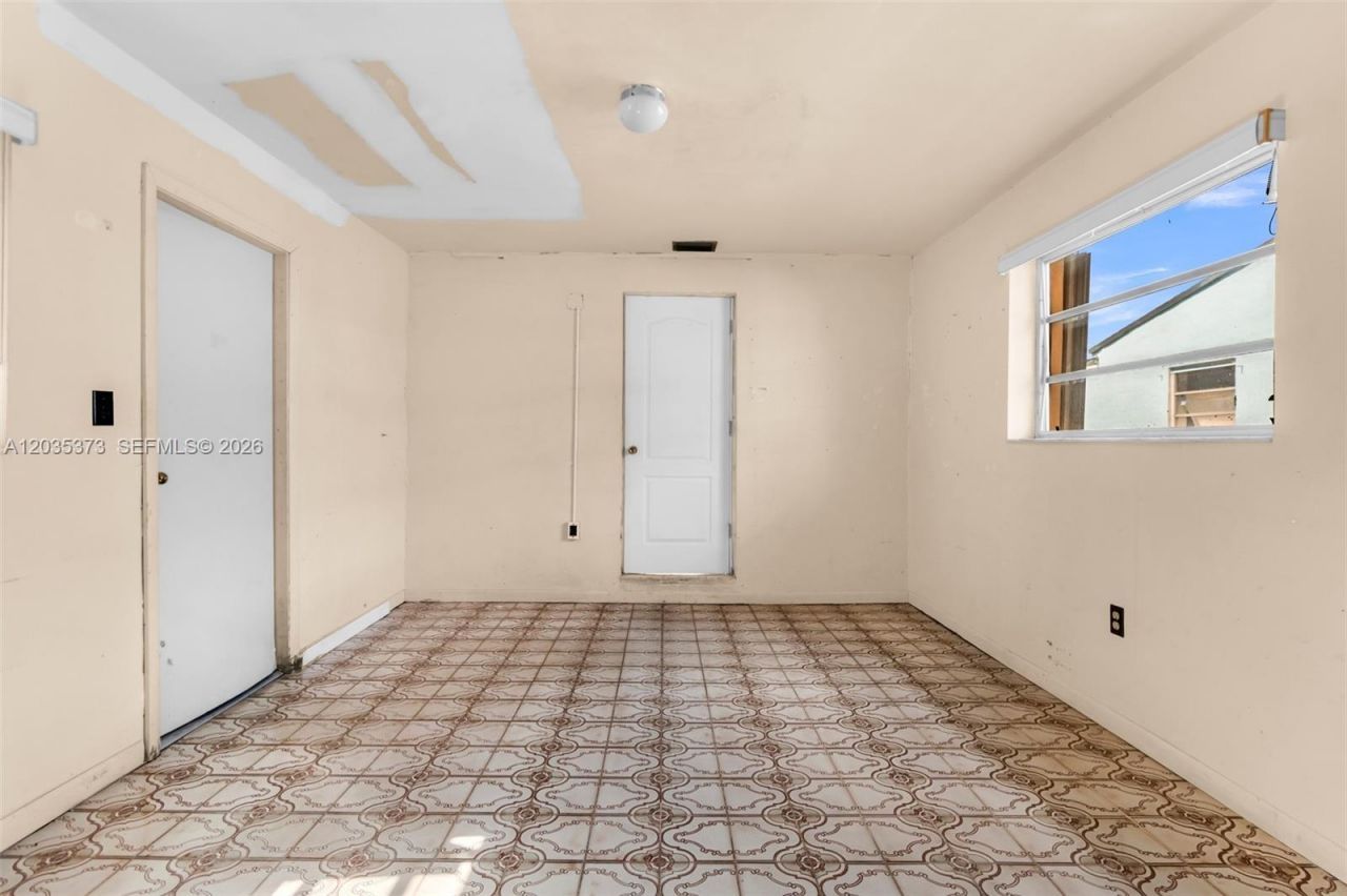 151 E 16th St, Hialeah, FL 33010 Photo