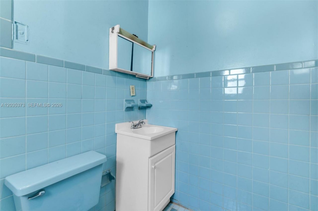 151 E 16th St, Hialeah, FL 33010 Photo