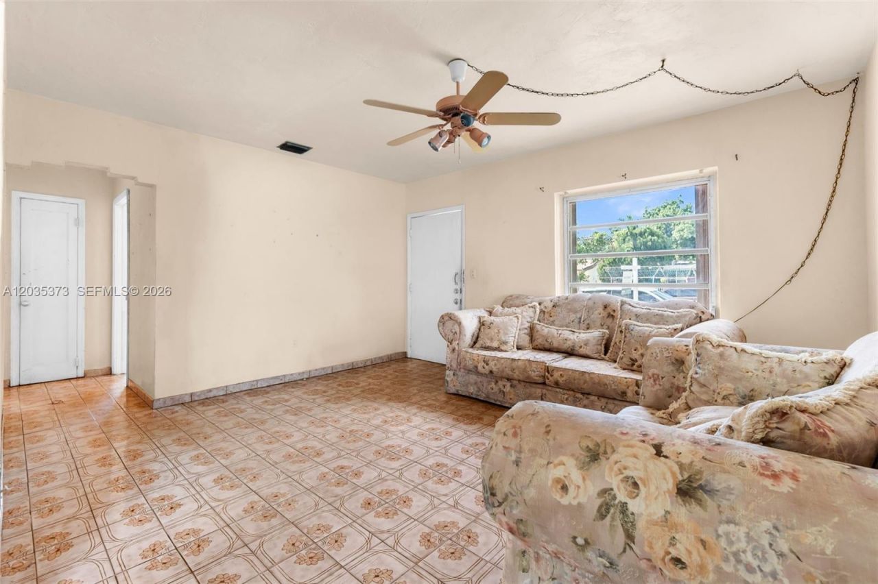151 E 16th St, Hialeah, FL 33010 Photo