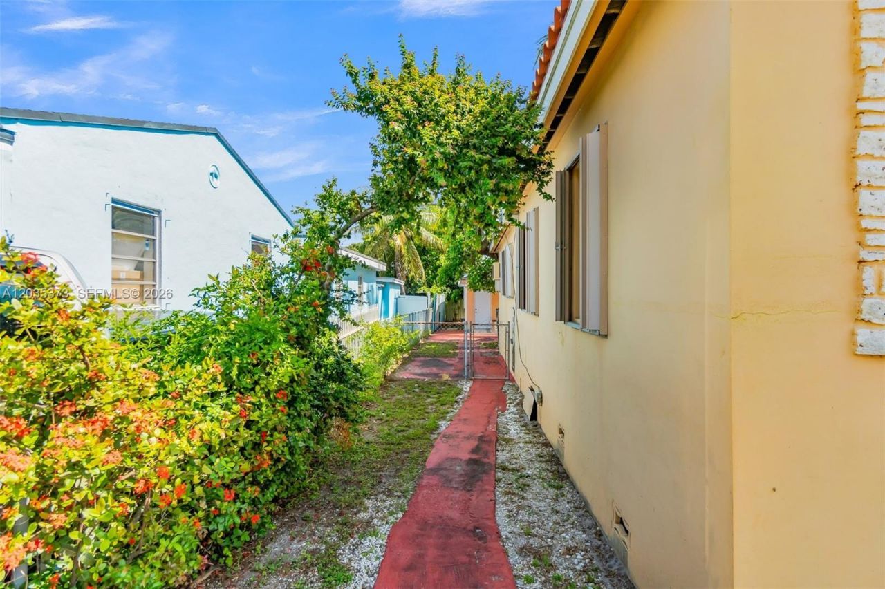 151 E 16th St, Hialeah, FL 33010 Photo