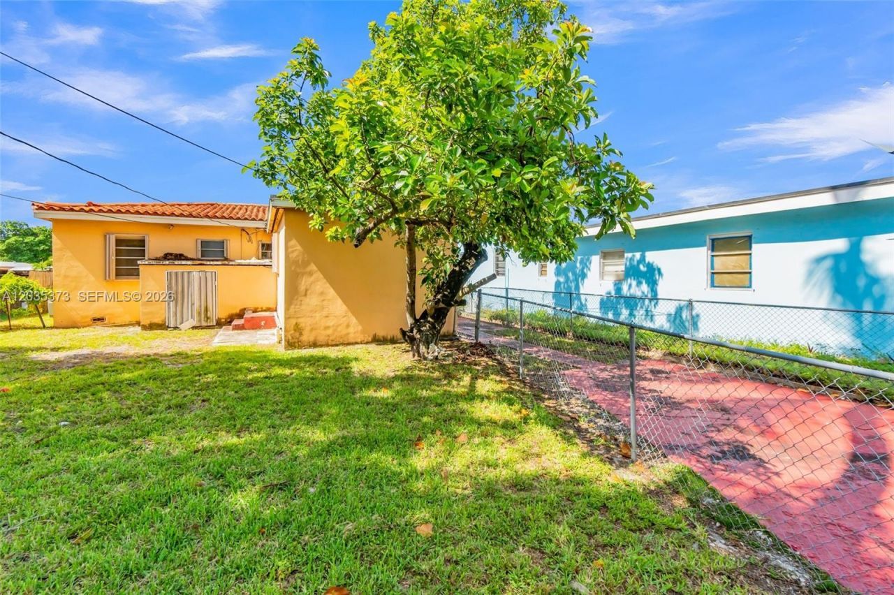 151 E 16th St, Hialeah, FL 33010 Photo