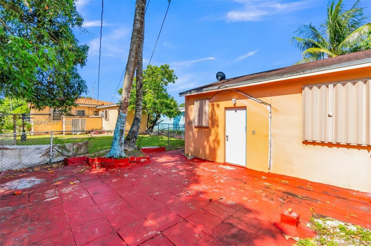 151 E 16th St, Hialeah, FL 33010 Photo