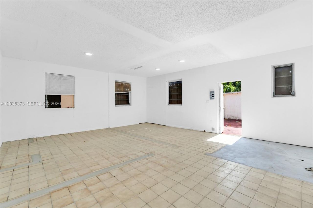 151 E 16th St, Hialeah, FL 33010 Photo