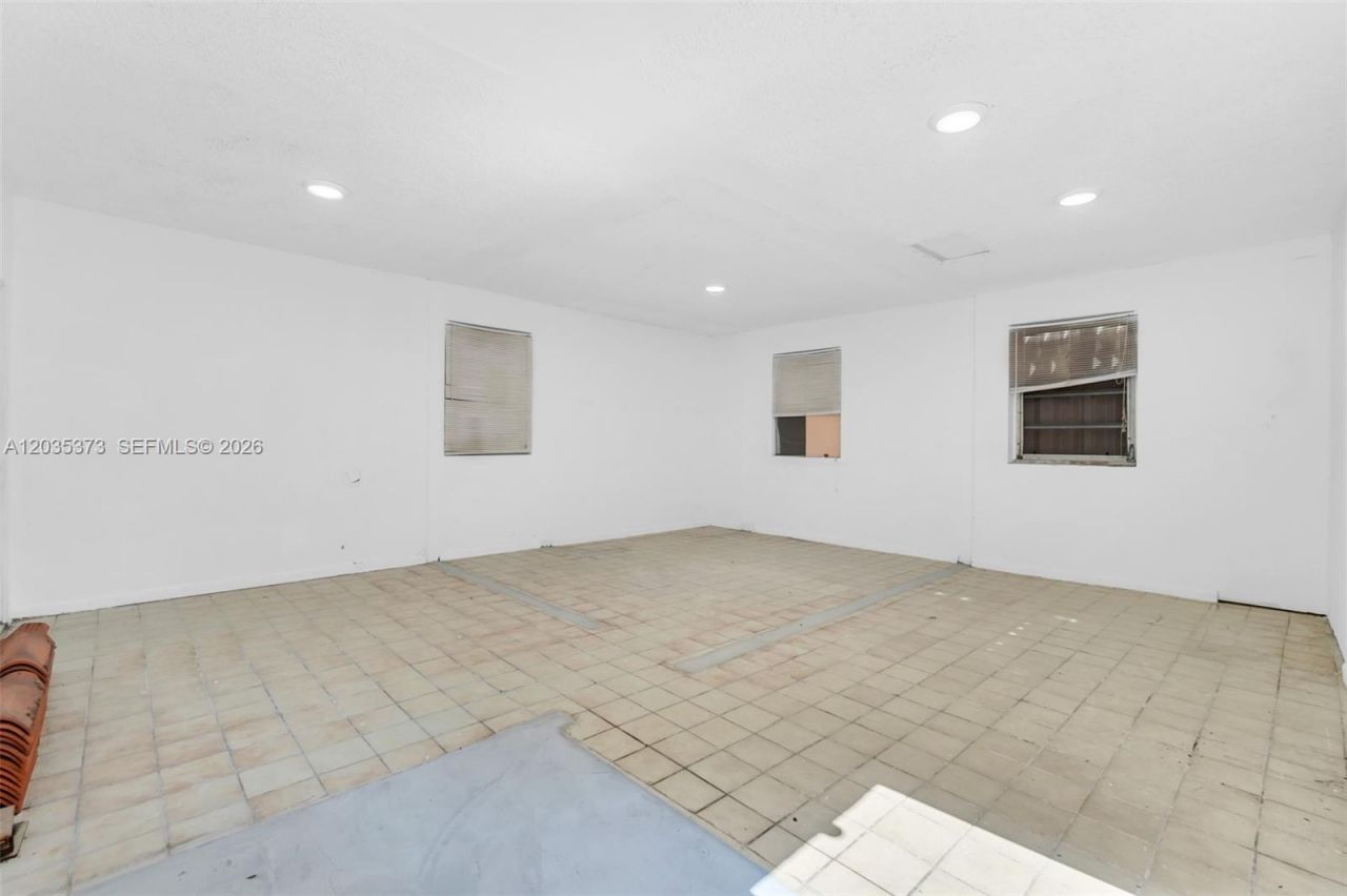 151 E 16th St, Hialeah, FL 33010 Photo