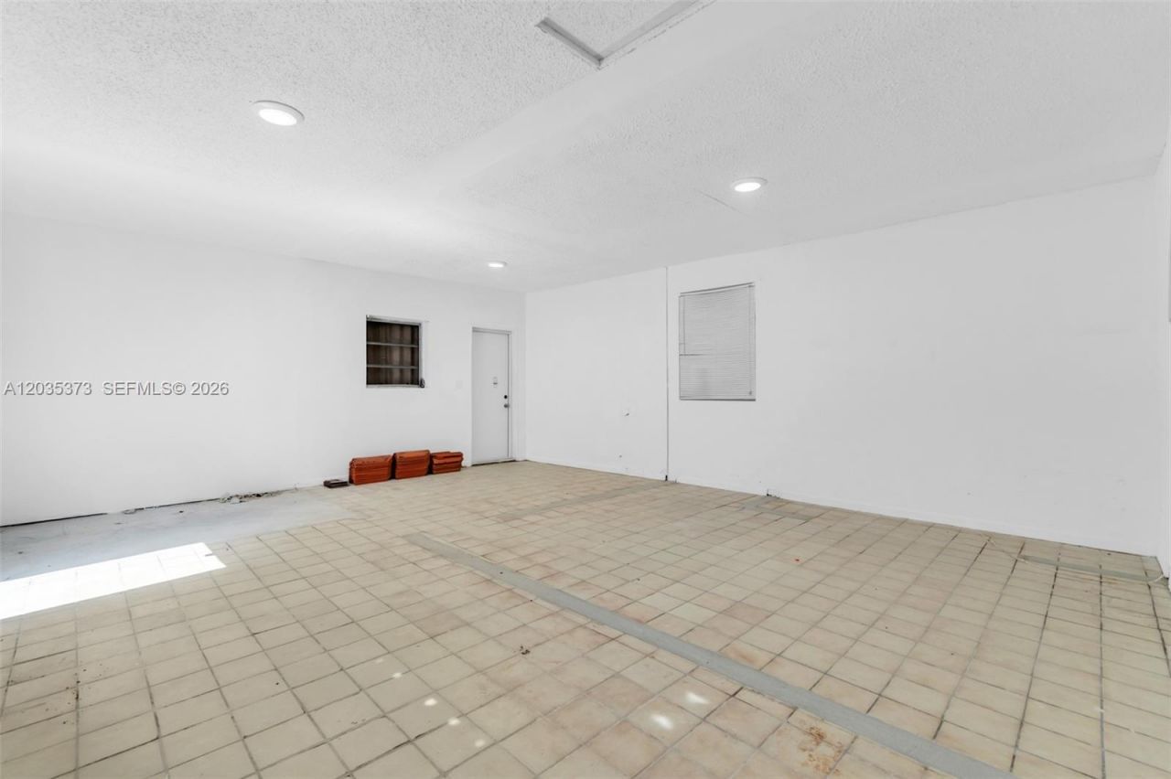 151 E 16th St, Hialeah, FL 33010 Photo