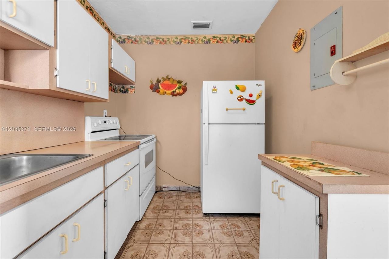 151 E 16th St, Hialeah, FL 33010 Photo