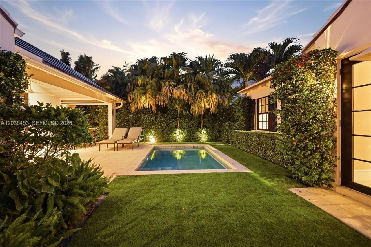 135 Chilean Ave , Palm Beach, FL 33480 Photo