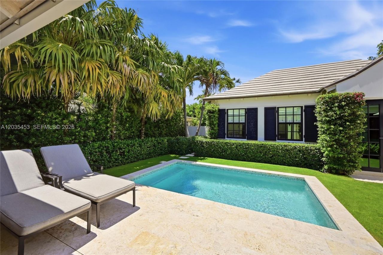 135 Chilean Ave, Palm Beach, FL 33480 Photo