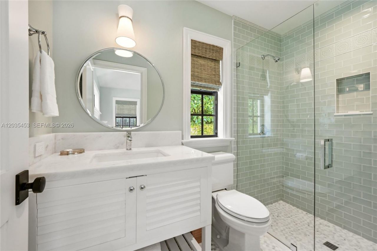 135 Chilean Ave, Palm Beach, FL 33480 Photo