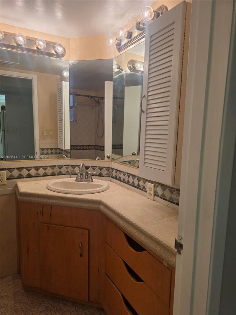 1304 NE 191st St, Unit A-128, Miami, FL 33179 Photo