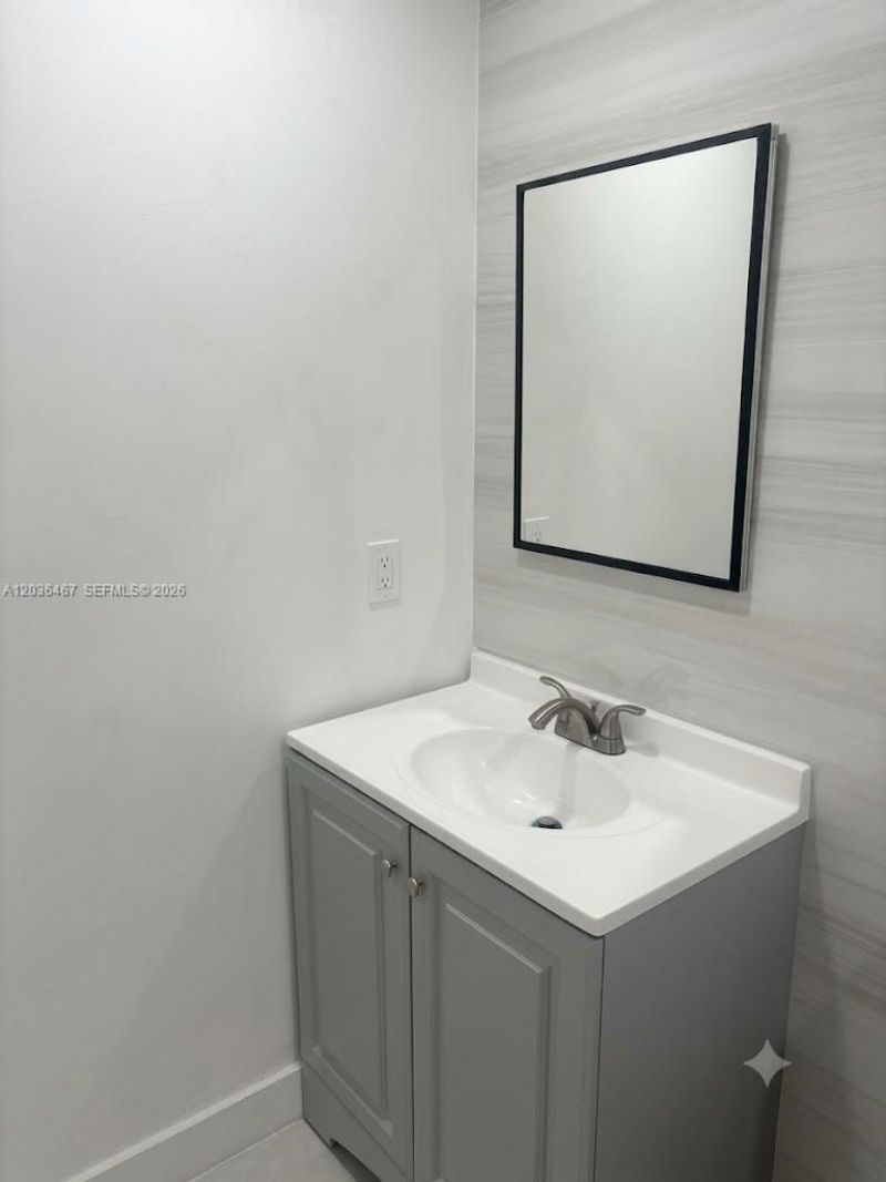 1321 NE 212th Ter , Unit 2, Miami, FL 33179 Photo
