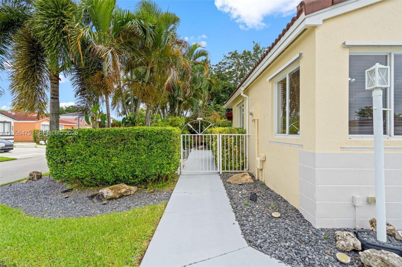 14365 SW 175th Ter , Miami, FL 33177 Photo