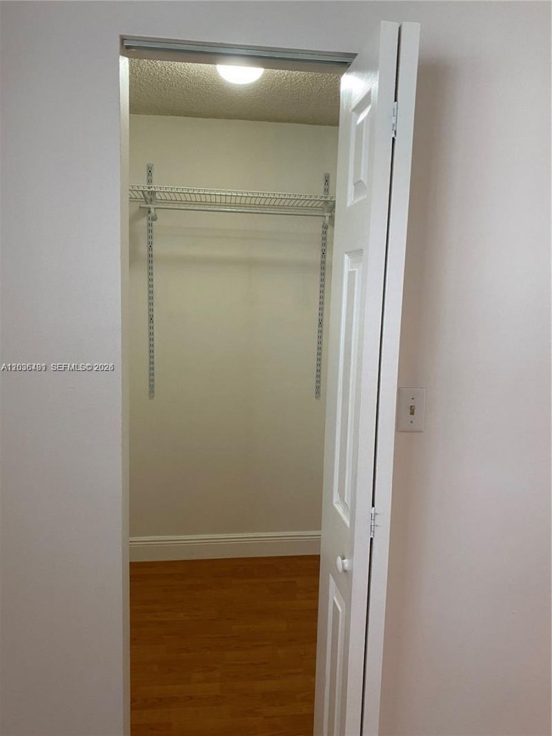 300 W Palm Cir W, Unit 208, Pembroke Pines, FL 33025 Photo