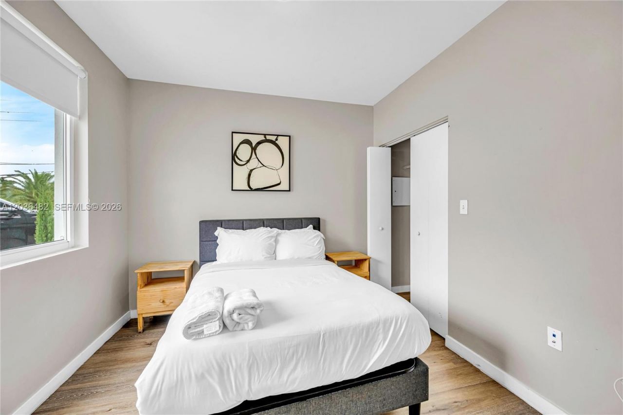 170 NW 158th St , Unit 2, Miami, FL 33169 Photo