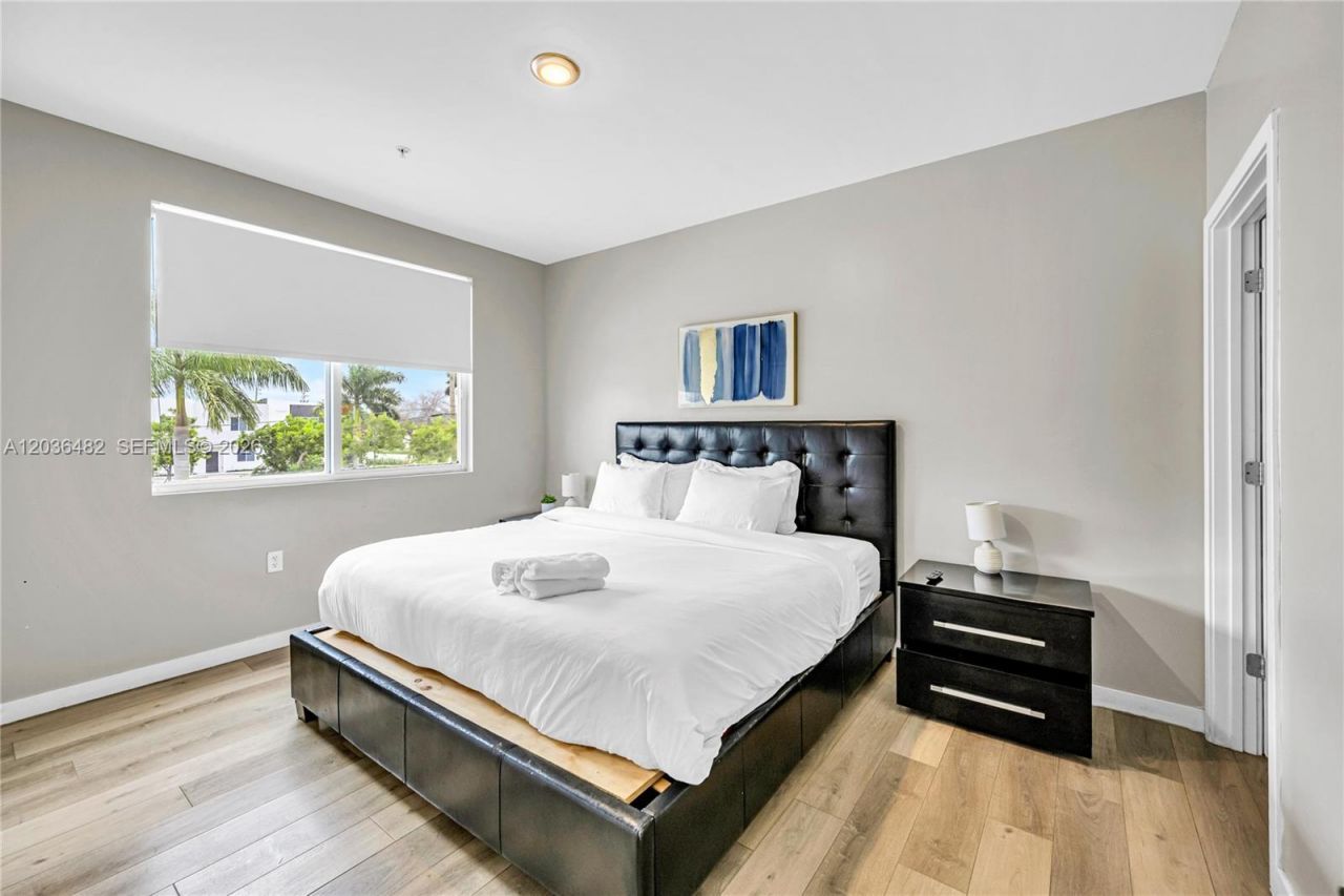 170 NW 158th St , Unit 2, Miami, FL 33169 Photo