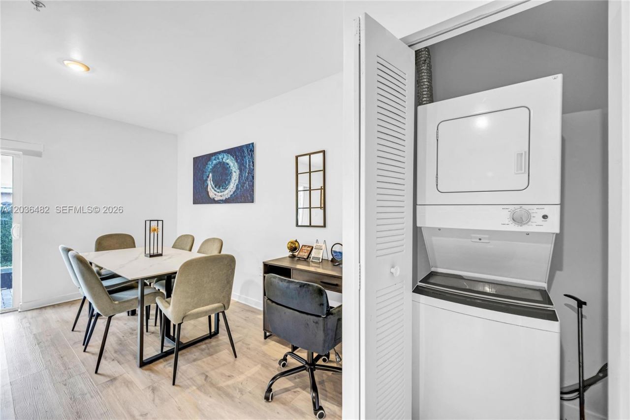 170 NW 158th St , Unit 2, Miami, FL 33169 Photo
