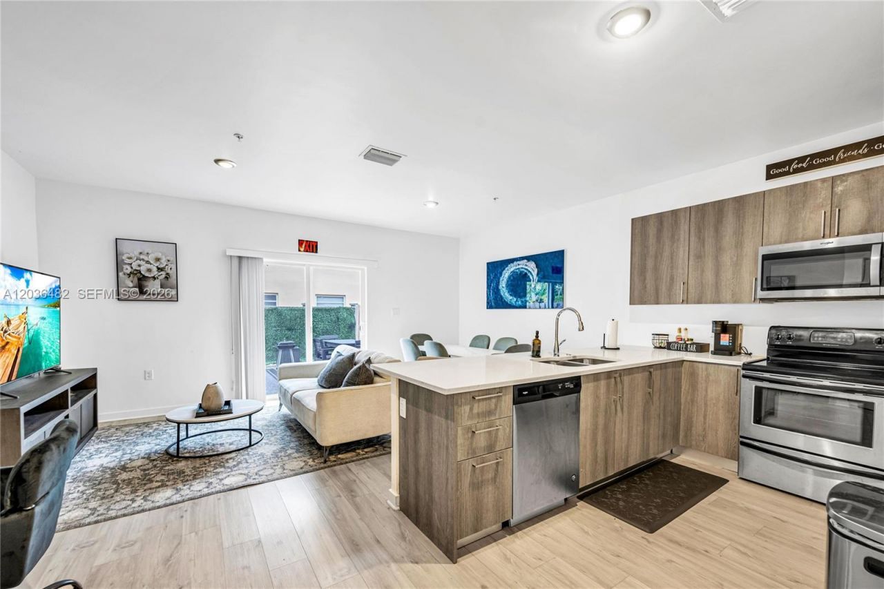 170 NW 158th St , Unit 2, Miami, FL 33169 Photo