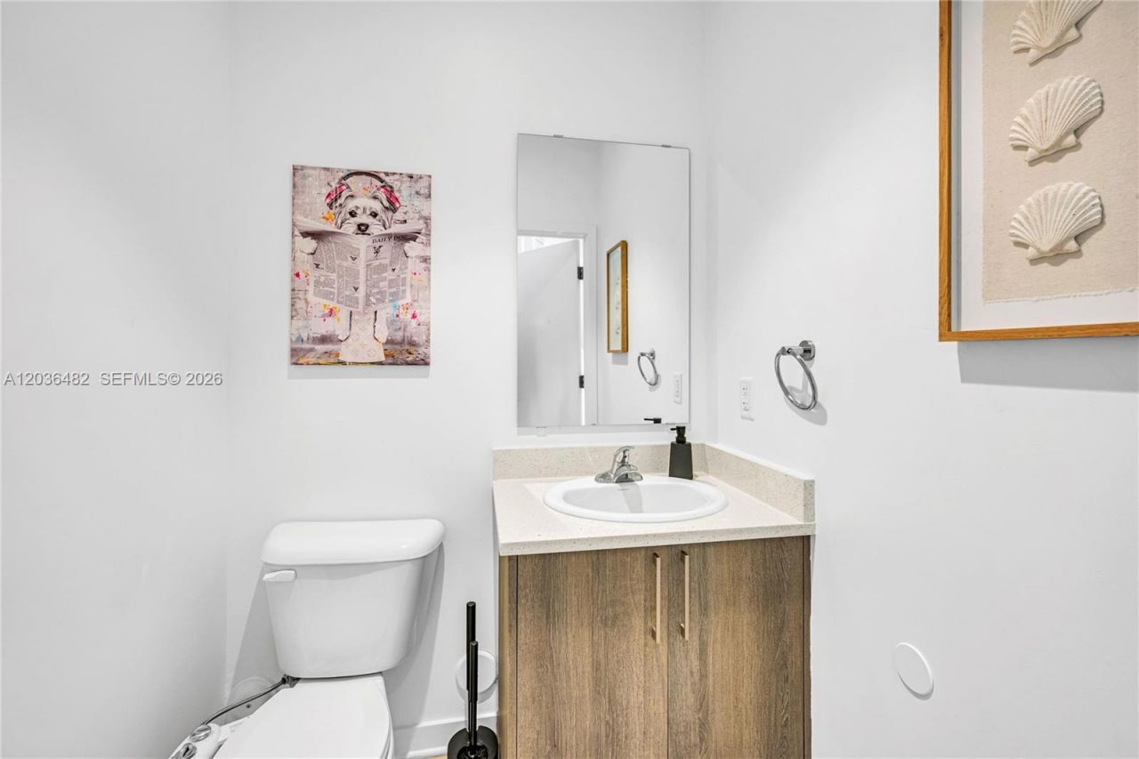 170 NW 158th St , Unit 2, Miami, FL 33169 Photo