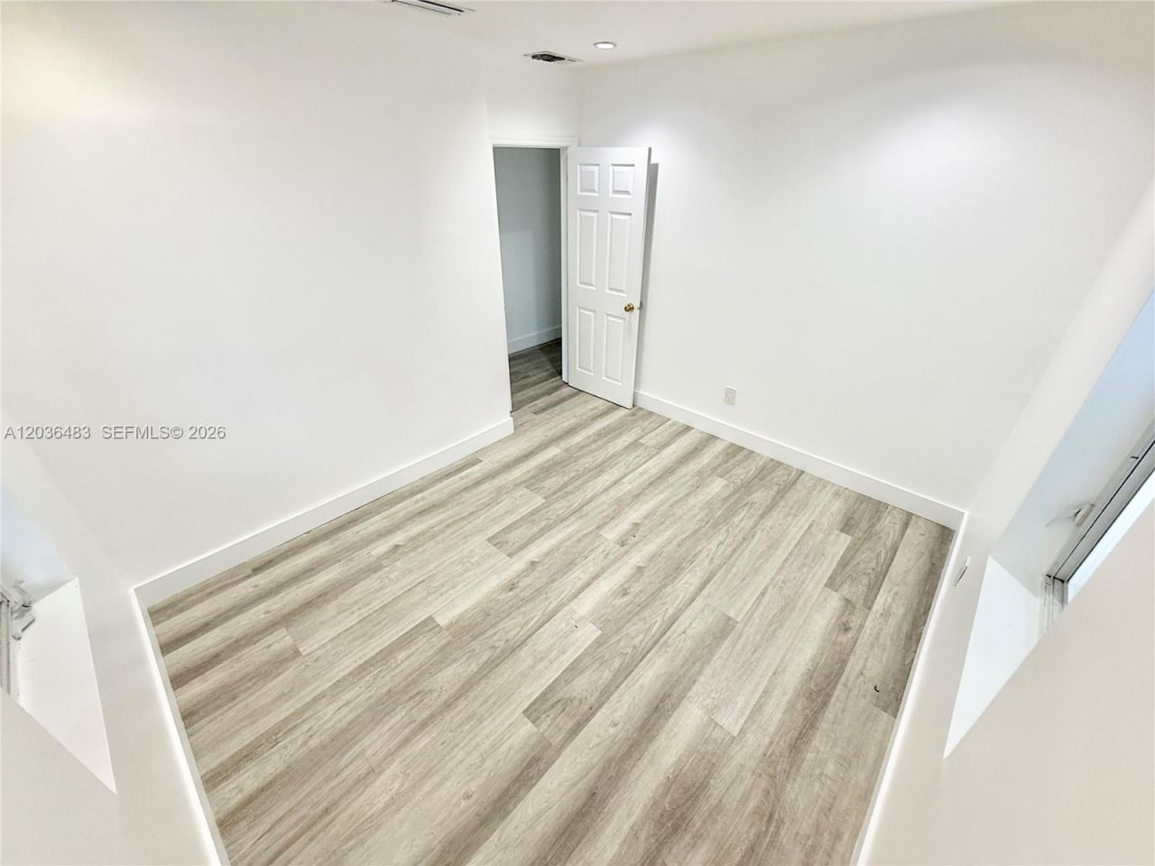 1272 NE 145th St , Miami, FL 33161 Photo