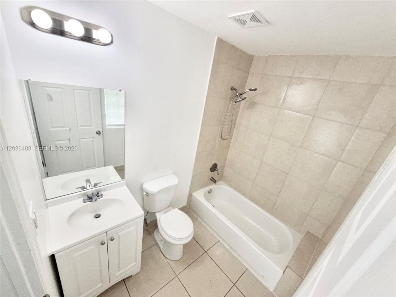 1272 NE 145th St , Miami, FL 33161 Photo