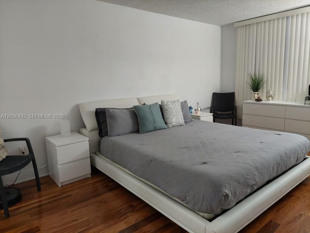 486 NW 165th St Rd, Unit B-103, Miami, FL 33169 Photo