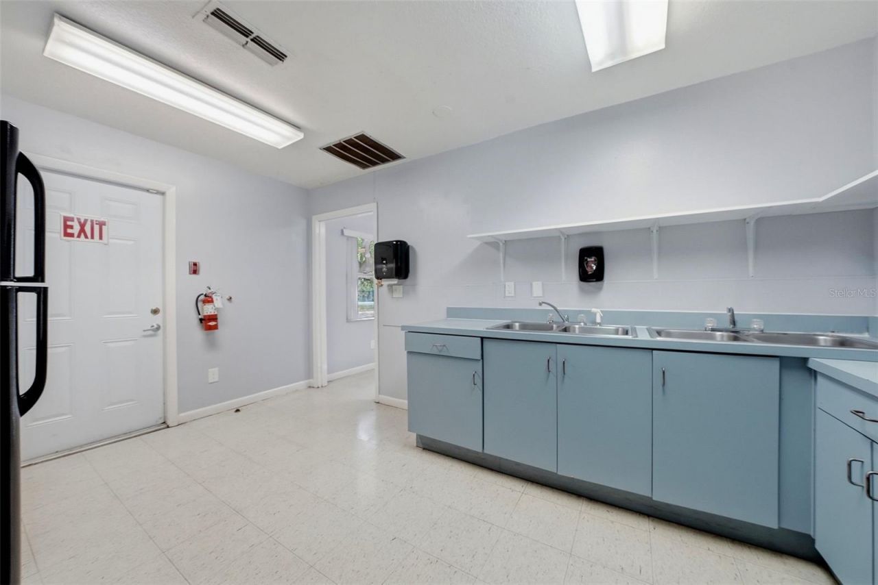 2886 Whitney Road, Clearwater, FL 33760 Photo