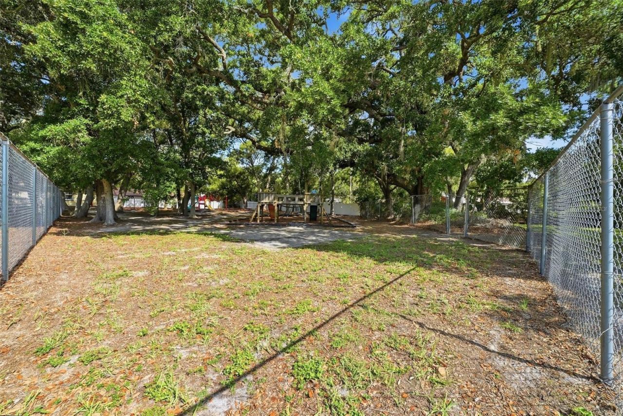 2886 Whitney Road, Clearwater, FL 33760 Photo