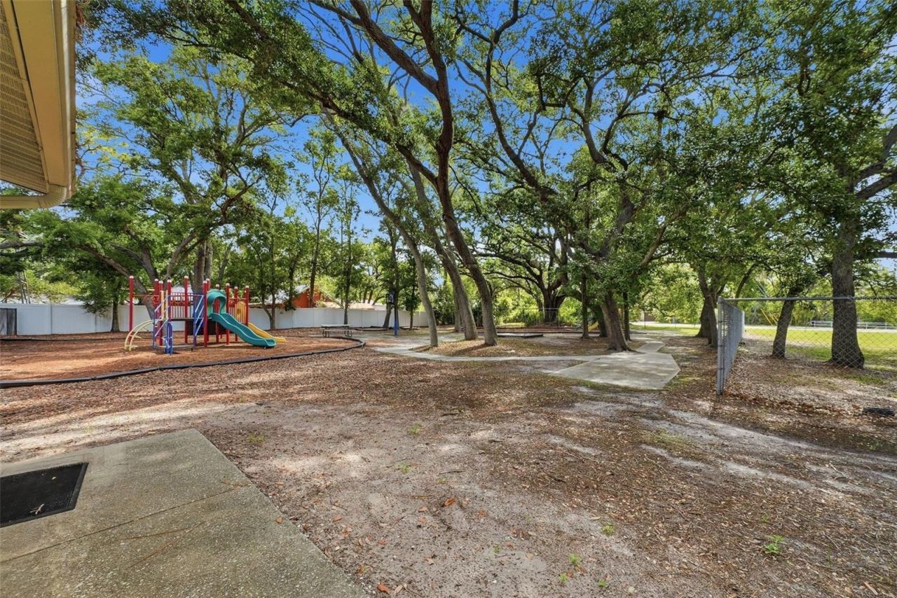 2886 Whitney Road, Clearwater, FL 33760 Photo