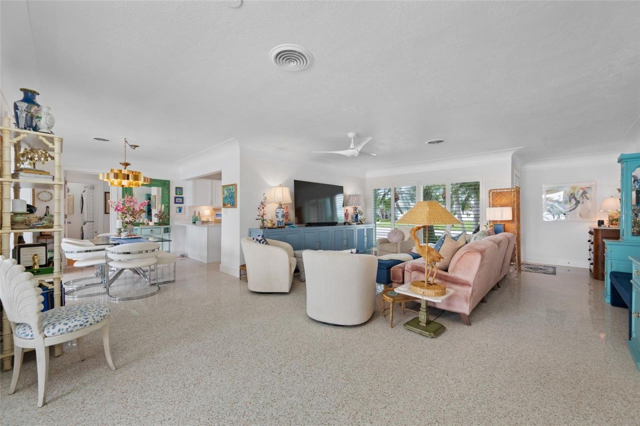 560 79th Street S, Saint Petersburg, FL 33707 Photo