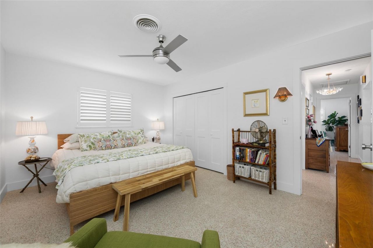 560 79th Street S, Saint Petersburg, FL 33707 Photo
