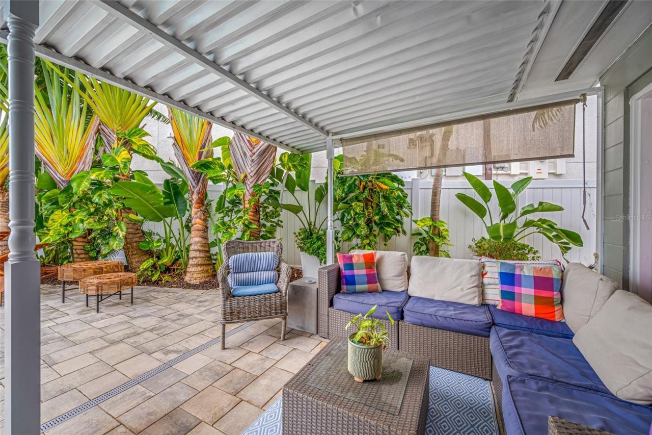 560 79th Street S, Saint Petersburg, FL 33707 Photo